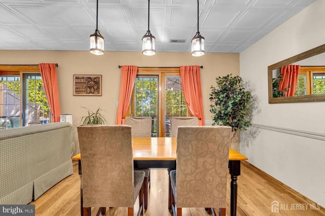 23 ASHFORD DR, Plainsboro, NJ 08536