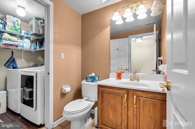 23 ASHFORD DR, Plainsboro, NJ 08536