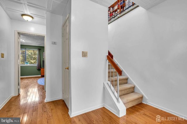 23 ASHFORD DR, Plainsboro, NJ 08536