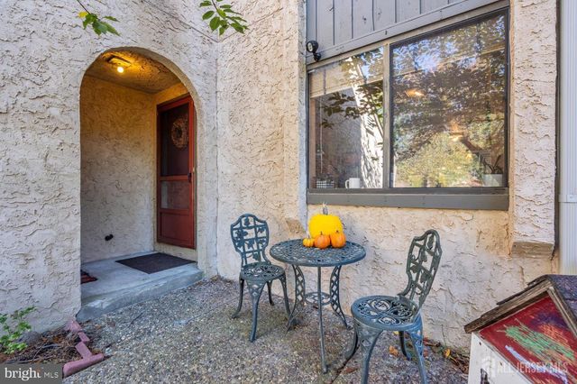 23 ASHFORD DR, Plainsboro, NJ 08536