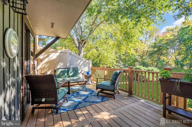 23 ASHFORD DR, Plainsboro, NJ 08536