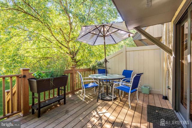 23 ASHFORD DR, Plainsboro, NJ 08536