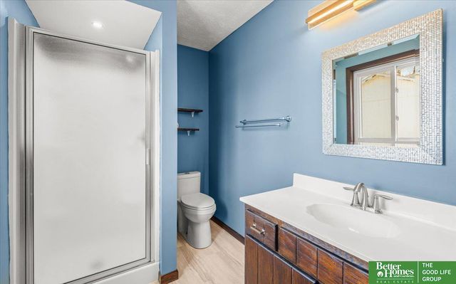 12806 S 33rd Street, Bellevue, NE 68123