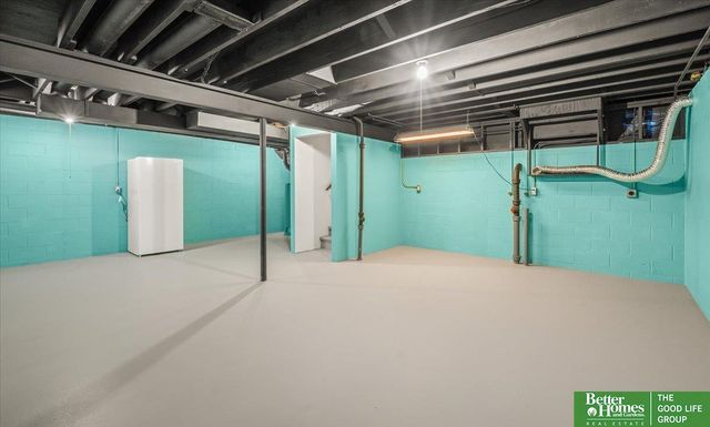 12806 S 33rd Street, Bellevue, NE 68123