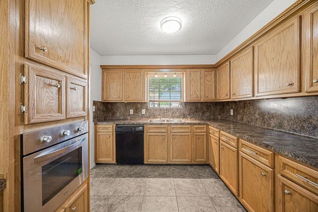 2510 Maxwell Lane, Deer Park, TX 77536
