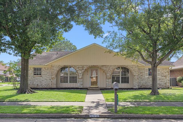 2510 Maxwell Lane, Deer Park, TX 77536