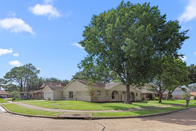 2510 Maxwell Lane, Deer Park, TX 77536