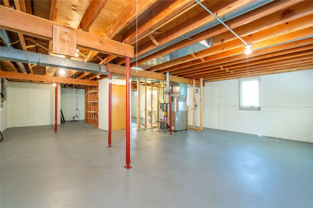 4719 71st Street, Urbandale, IA 50322