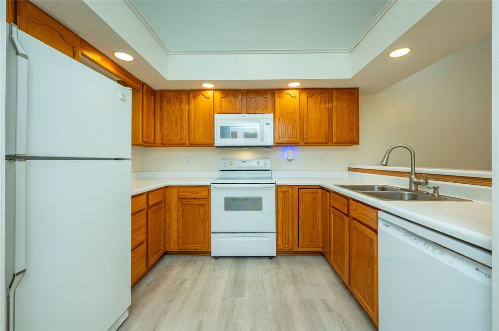 4719 71st Street, Urbandale, IA 50322