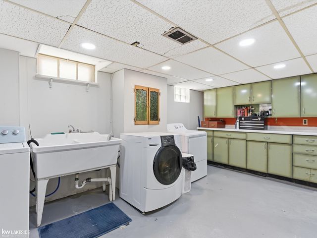 21916 Firwood Avenue, Eastpointe, MI 48021