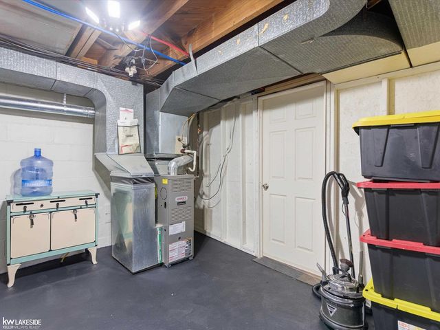 21916 Firwood Avenue, Eastpointe, MI 48021