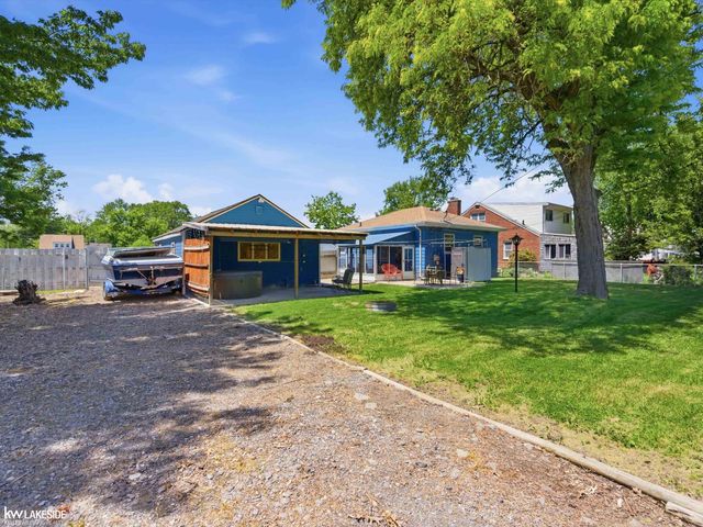 21916 Firwood Avenue, Eastpointe, MI 48021