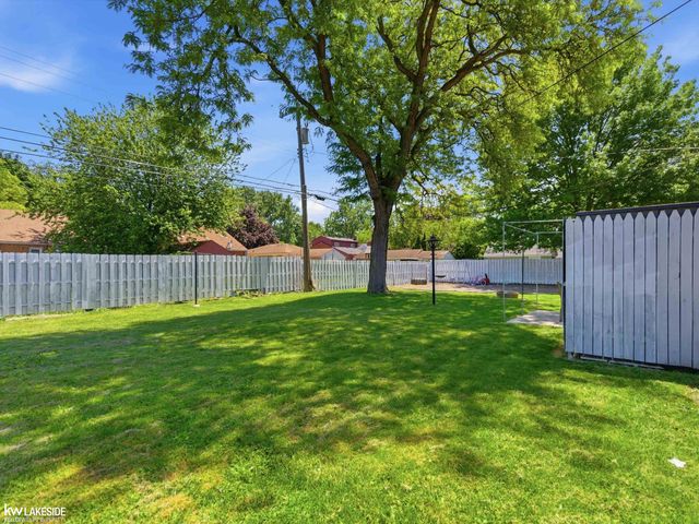 21916 Firwood Avenue, Eastpointe, MI 48021
