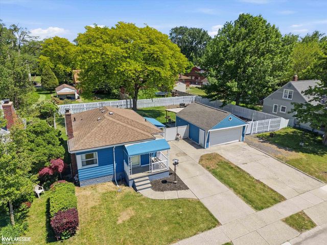 21916 Firwood Avenue, Eastpointe, MI 48021