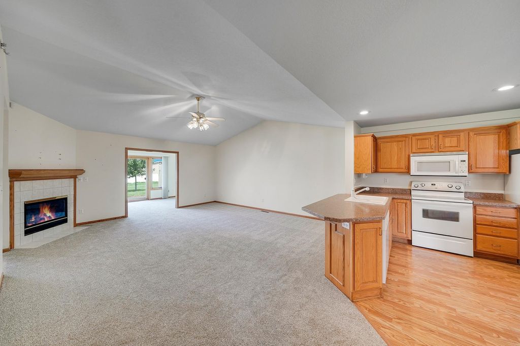 241 Tuttle Drive, Hastings, MN 55033 — photo 2