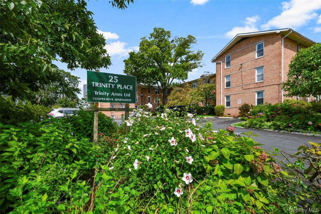 25 Trinity Place 3K, New Rochelle, NY 10805 — exterior