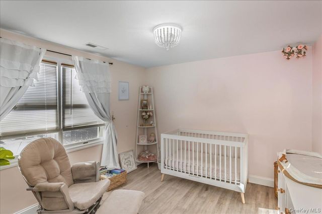 815 S 4th Street, Lindenhurst, NY 11757