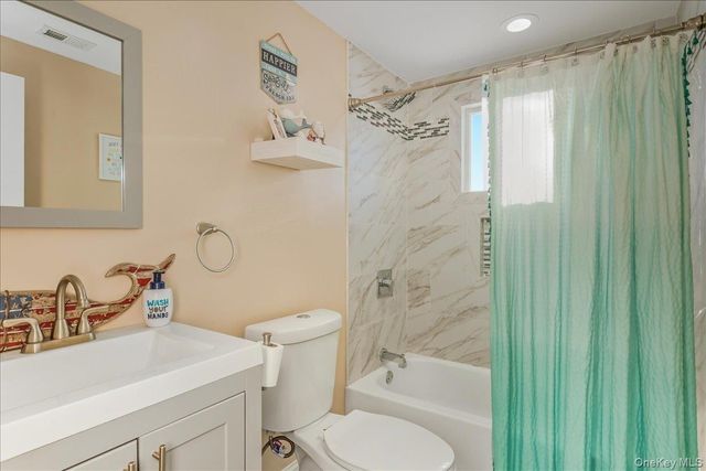 815 S 4th Street, Lindenhurst, NY 11757