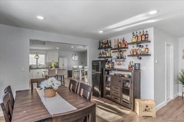 815 S 4th Street, Lindenhurst, NY 11757