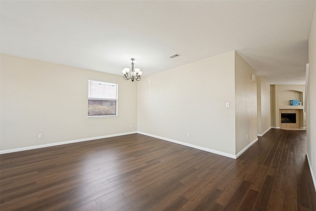 814 White Dove Drive, Arlington, TX 76017 — photo 2
