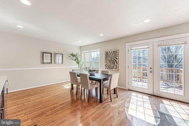 4261 FOX LAKE DR, Fairfax, VA 22033