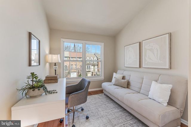 4261 FOX LAKE DR, Fairfax, VA 22033