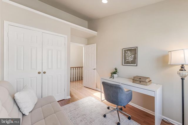 4261 FOX LAKE DR, Fairfax, VA 22033