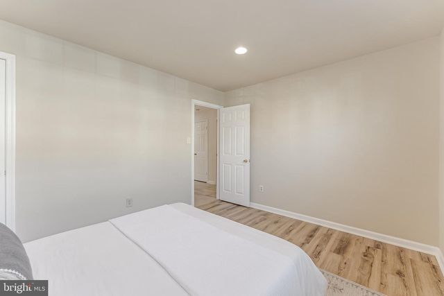 4261 FOX LAKE DR, Fairfax, VA 22033