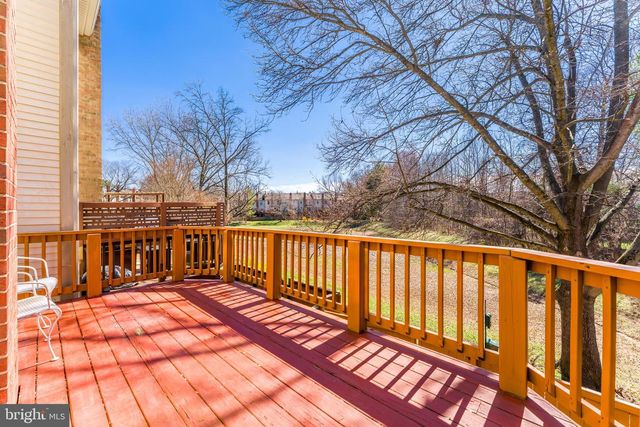 4261 FOX LAKE DR, Fairfax, VA 22033