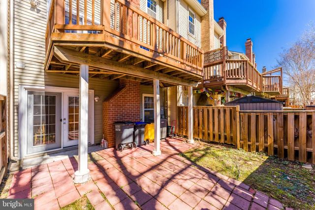 4261 FOX LAKE DR, Fairfax, VA 22033