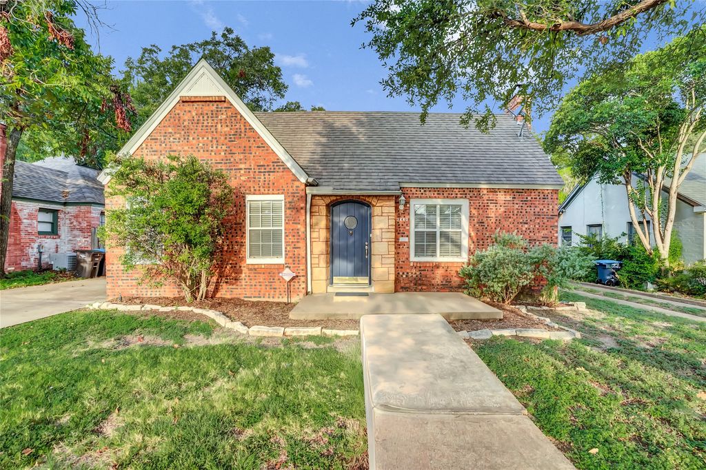 3440 Rogers Avenue, Fort Worth, TX 76109