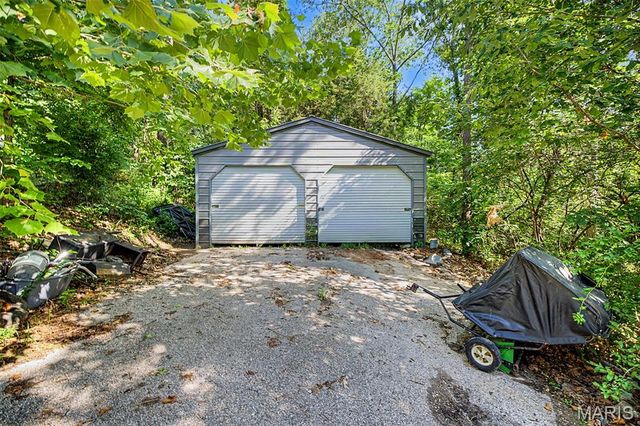 135 Wood Valley Trail, Pacific, MO 63069