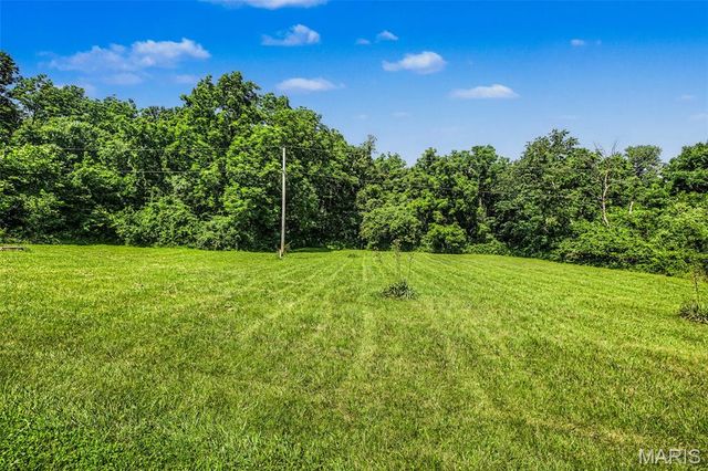 135 Wood Valley Trail, Pacific, MO 63069