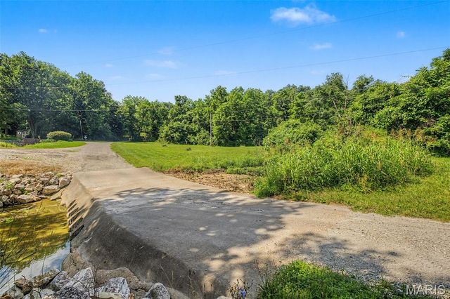 135 Wood Valley Trail, Pacific, MO 63069