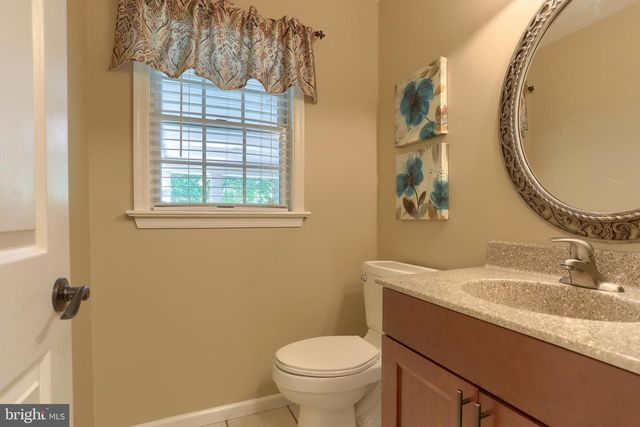 15 OAK KNOLL CIR, Lebanon, PA 17042