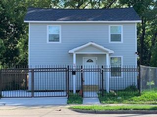 8502 N Main Street, Houston, TX 77022