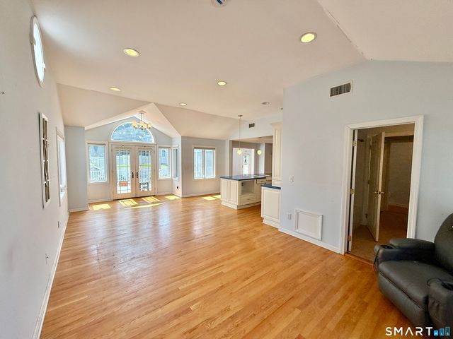 20 Westland Avenue, Milford, CT 06460
