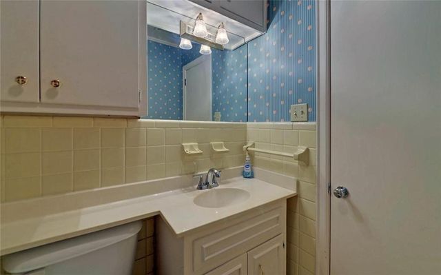 1261 Enota Avenue NE, Gainesville, GA 30501