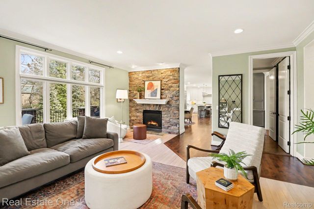 960 Hill Hollow Lane, Milford Charter Township, MI 48381