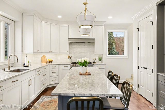 960 Hill Hollow Lane, Milford Charter Township, MI 48381