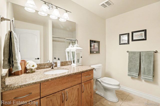 960 Hill Hollow Lane, Milford Charter Township, MI 48381