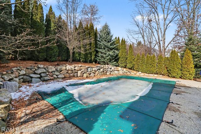 960 Hill Hollow Lane, Milford Charter Township, MI 48381