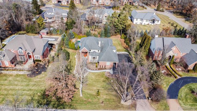 960 Hill Hollow Lane, Milford Charter Township, MI 48381