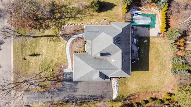 960 Hill Hollow Lane, Milford Charter Township, MI 48381