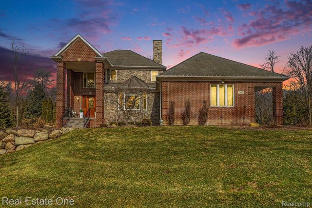 960 Hill Hollow Lane, Milford Charter Township, MI 48381