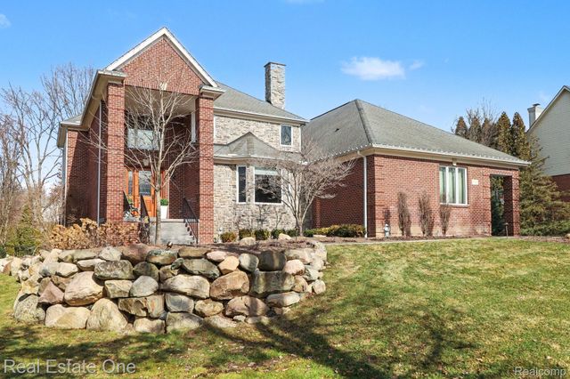 960 Hill Hollow Lane, Milford Charter Township, MI 48381