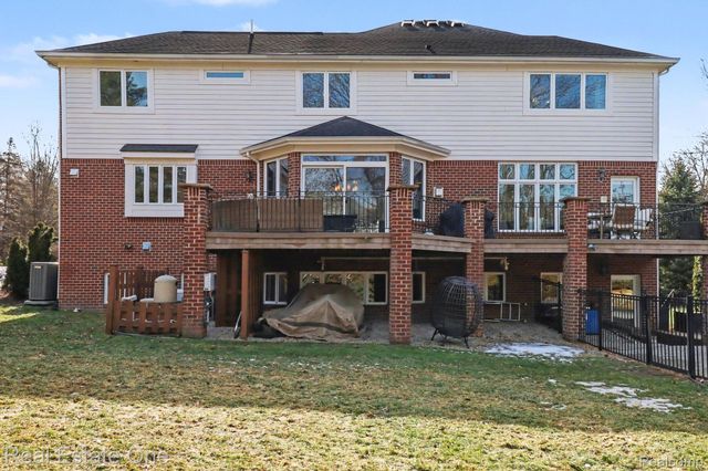 960 Hill Hollow Lane, Milford Charter Township, MI 48381