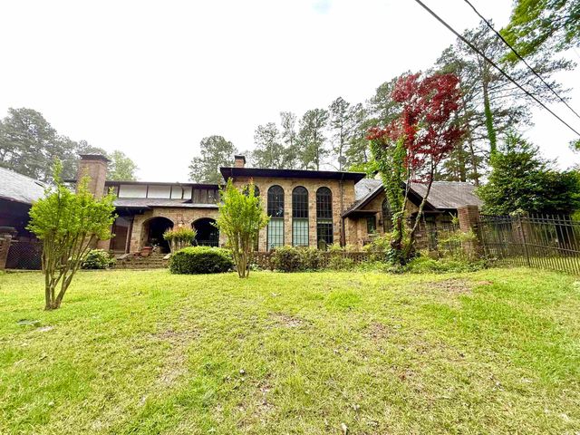 935 Brookridge Drive, Camden, AR 71701
