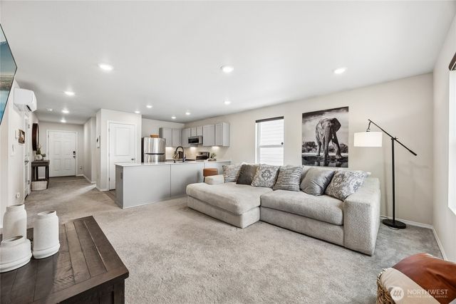 4369 SE Woodford Court, Port Orchard, WA 98366