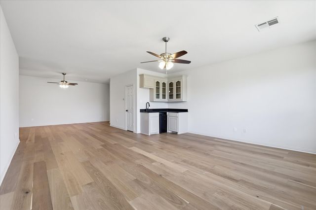 105 Bee Caves Road, Lucas, TX 75002